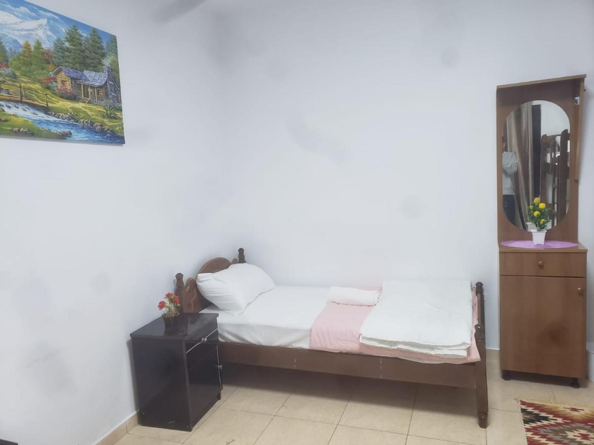 Hostel Split Rock تيرانا المظهر الخارجي الصورة