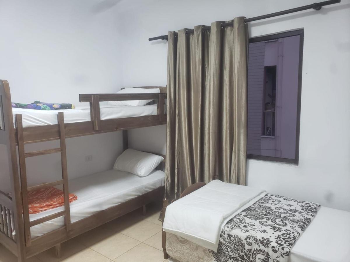 Hostel Split Rock تيرانا المظهر الخارجي الصورة